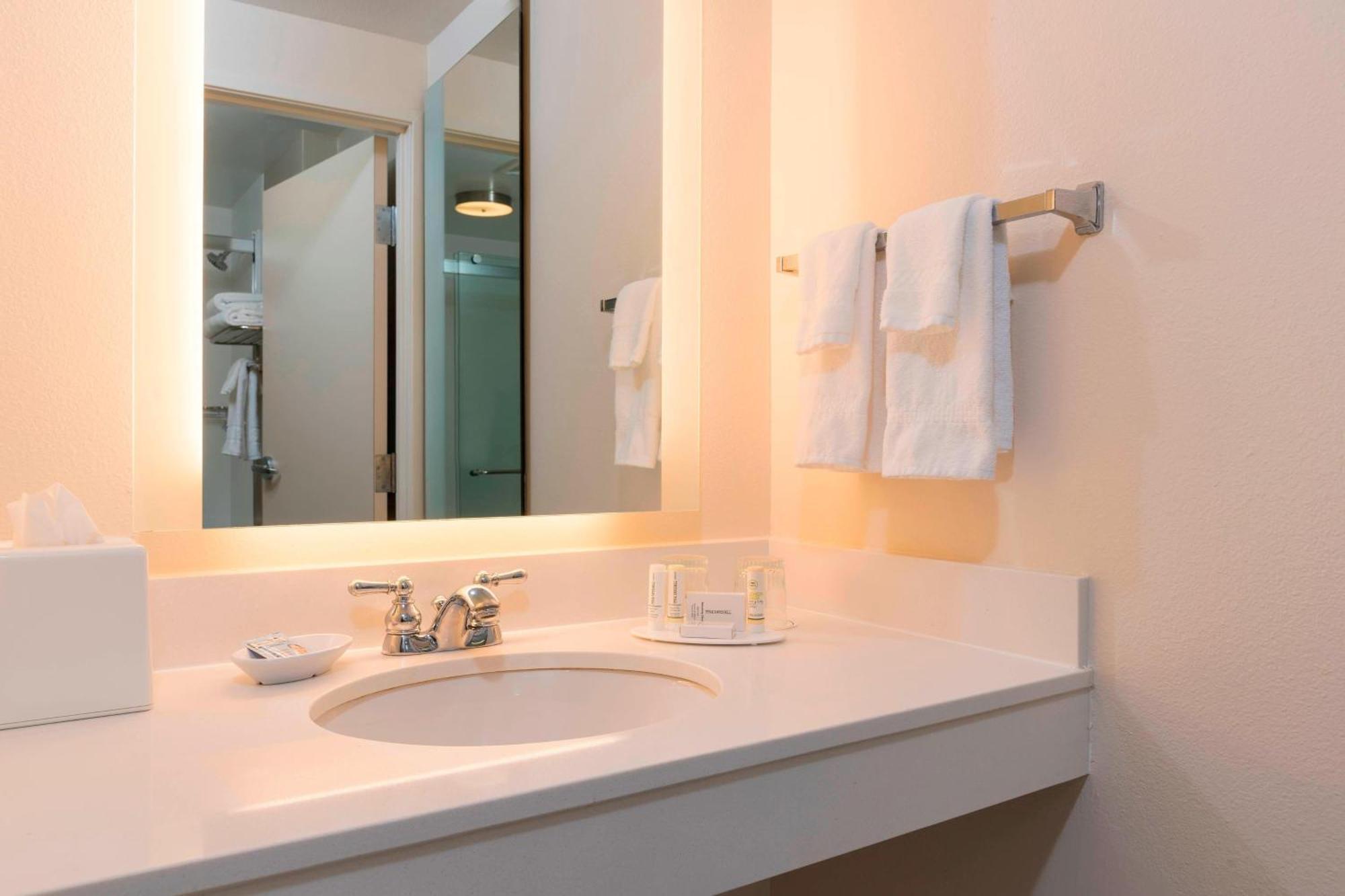Springhill Suites Grand Rapids North Walker Exteriér fotografie