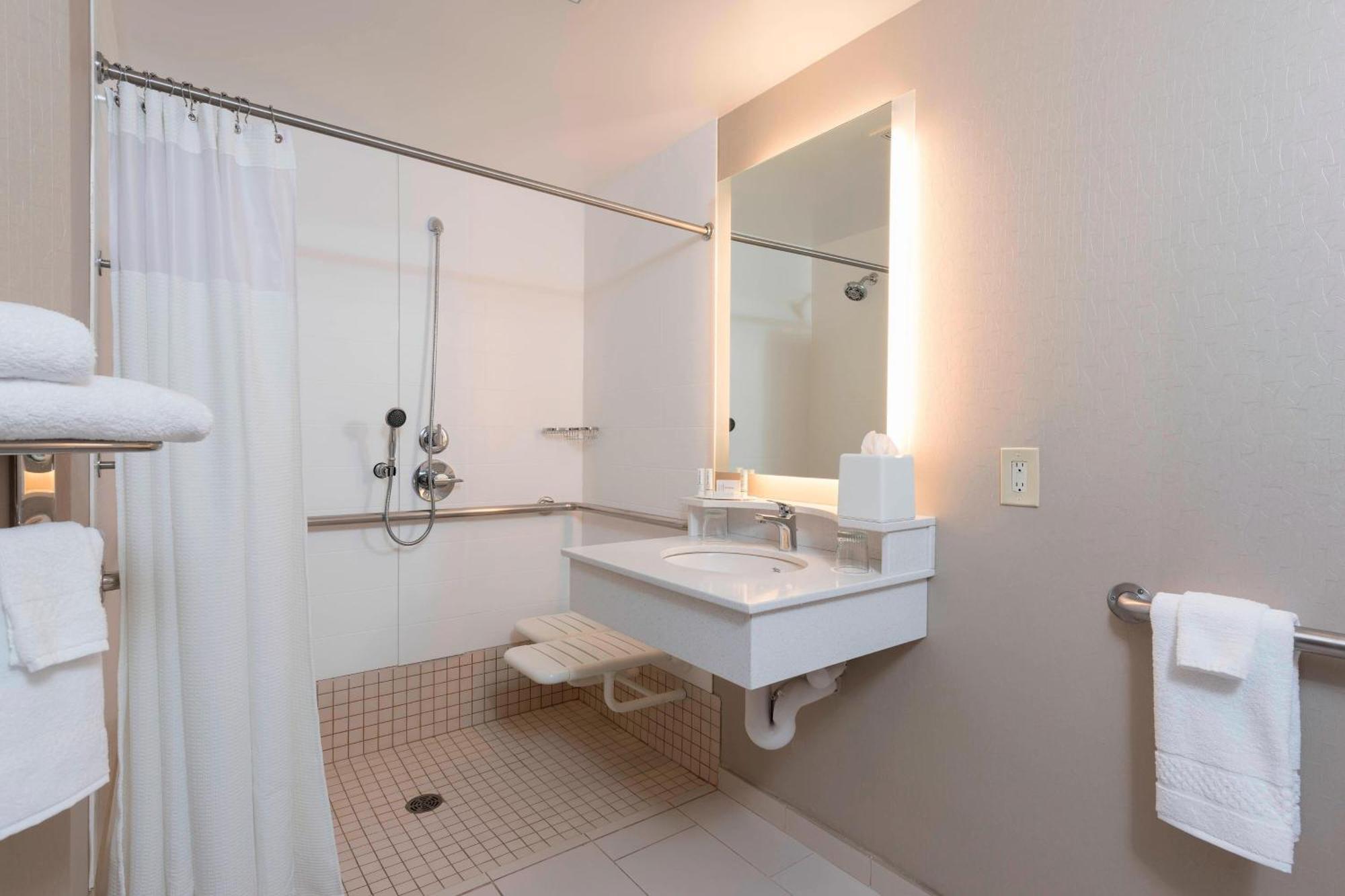 Springhill Suites Grand Rapids North Walker Exteriér fotografie